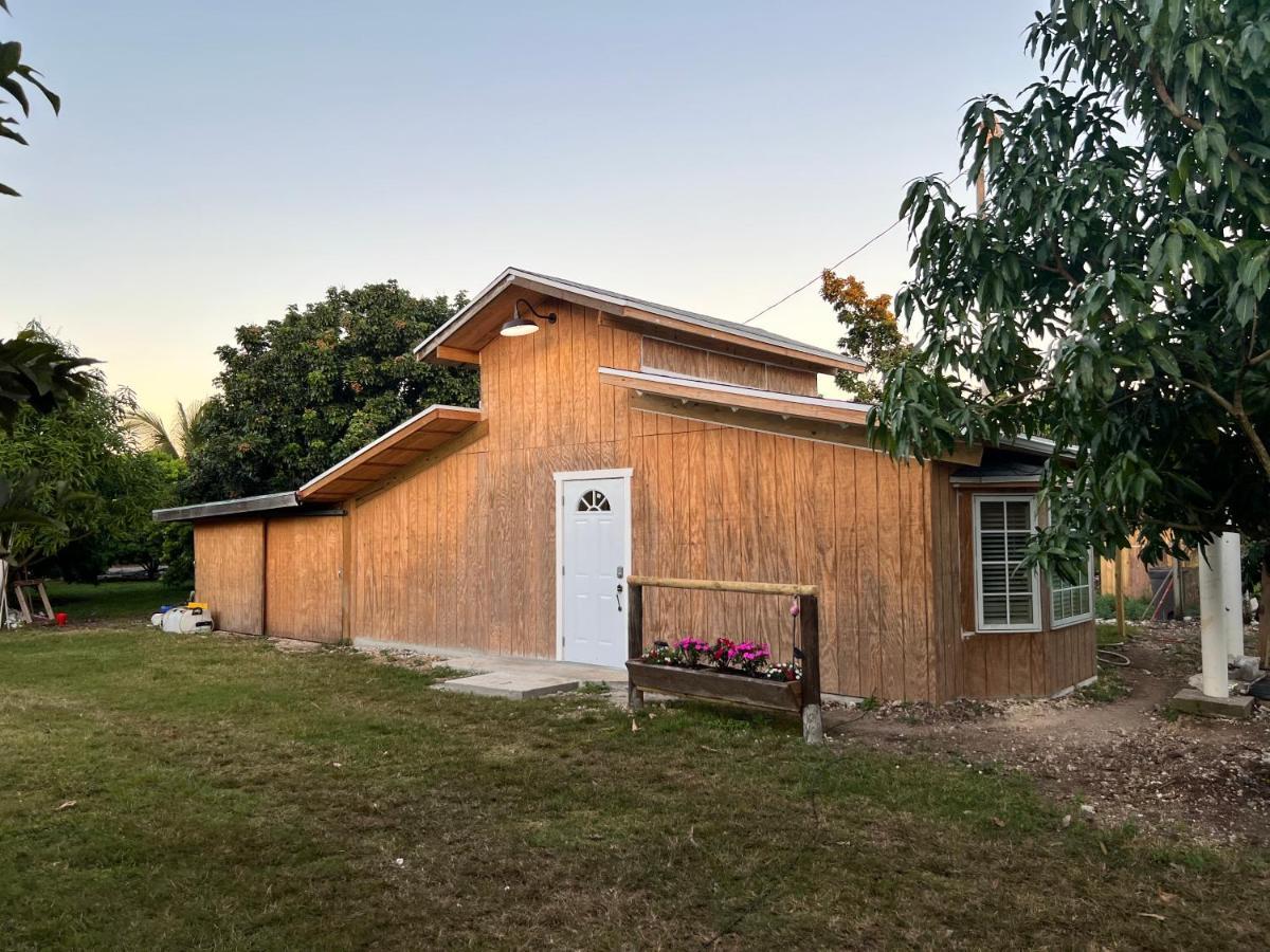 Maria'S Tiny Barn Guest House Homestead Exterior foto