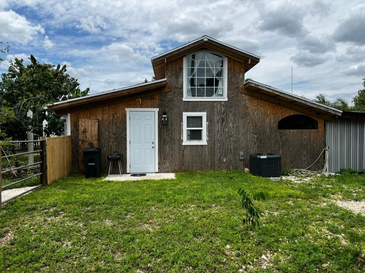 Maria'S Tiny Barn Guest House Homestead Exterior foto