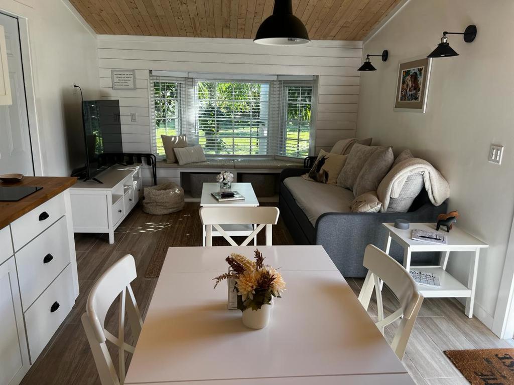 Maria'S Tiny Barn Guest House Homestead Exterior foto